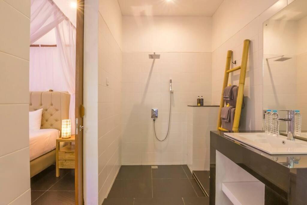 Villa Hidden Pearl, With Private Cook And Pool การางาเซ็ม ภายนอก รูปภาพ