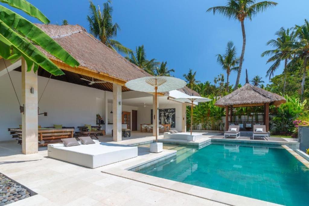 Villa Hidden Pearl, With Private Cook And Pool การางาเซ็ม ภายนอก รูปภาพ